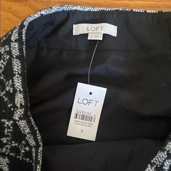 Loft Patterned Black and Blue Women's Skirt - Picture 2 of 5